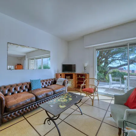 Maison Vue - Terrasse - - 7 Personnes 度假居 *