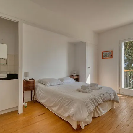 Maison Vue - Terrasse - - 7 Personnes Дом отдыха Руайян